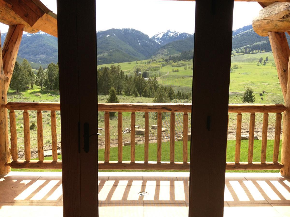 Mcdonald'S Ranch Lodge Gardiner Exterior foto